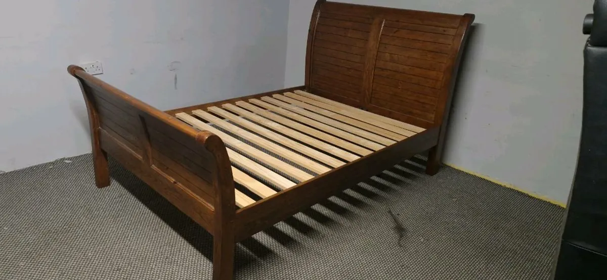 Bed - Image 1