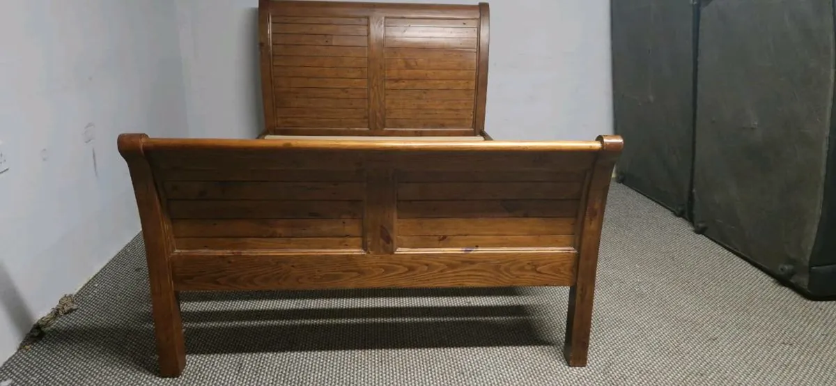 Bed - Image 2