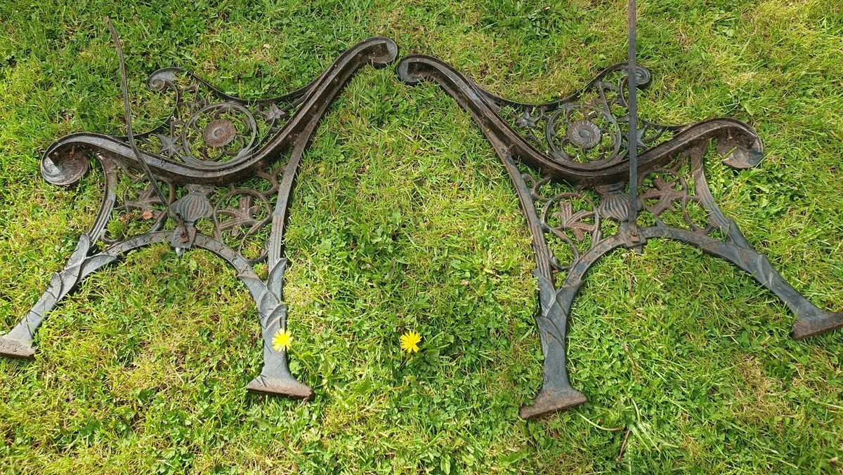 Cast iron bench ends - Image 2