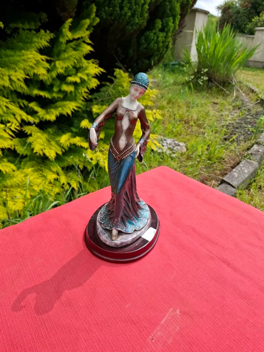 Dancer statue postage possible - Image 2