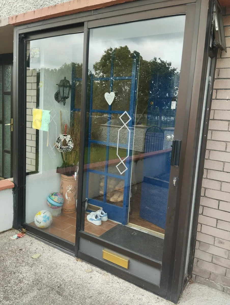Sliding door