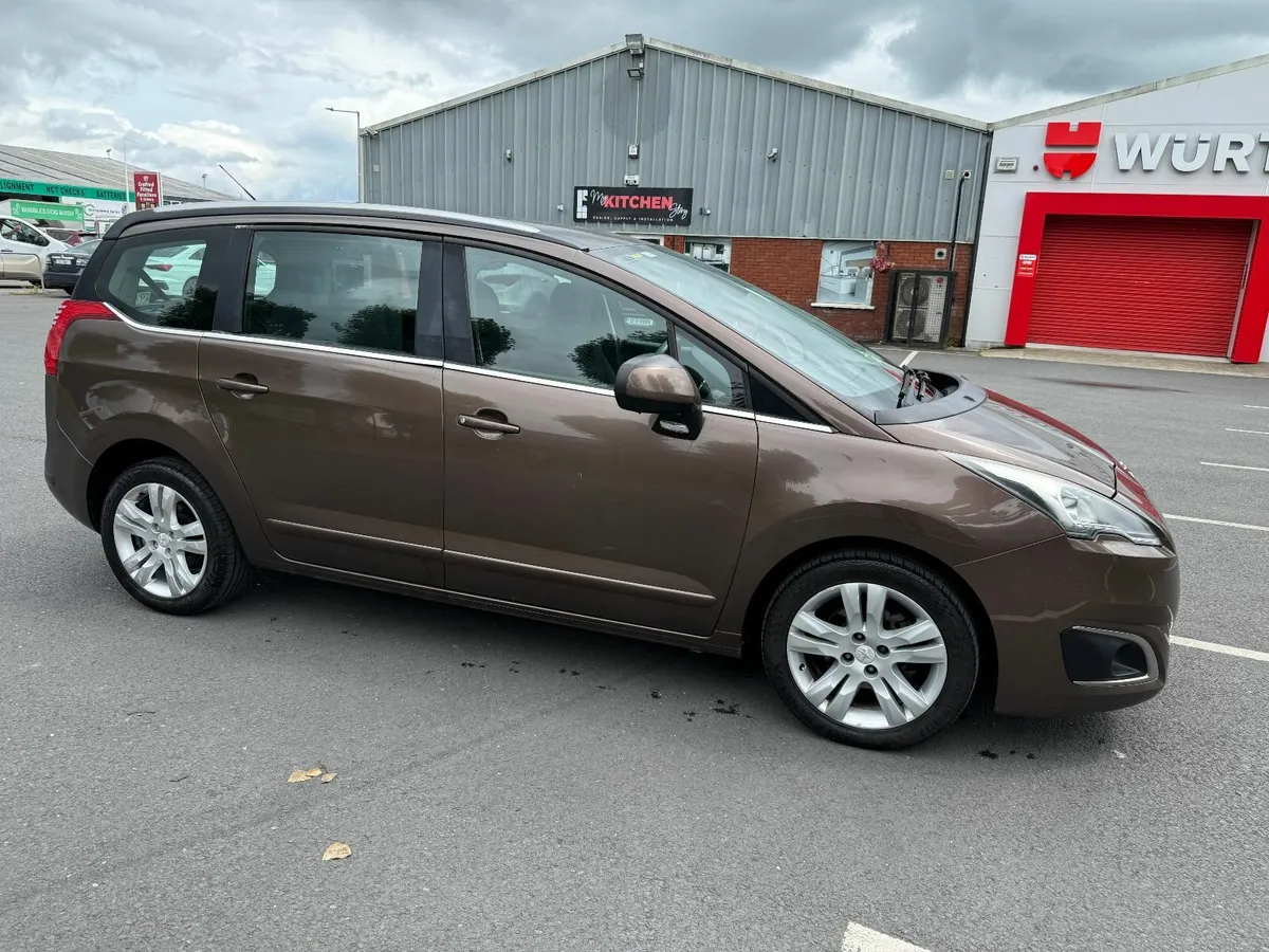 Peugeot 5008 2014 - Image 4