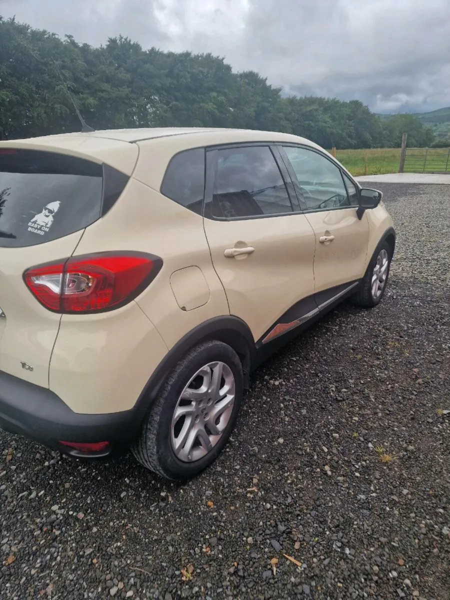 Renault Captur Only 44,000 kms NEW NCT - Image 3