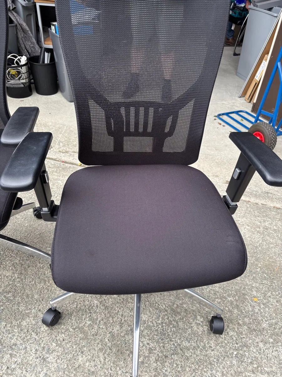 Executive high back chairs - Image 1