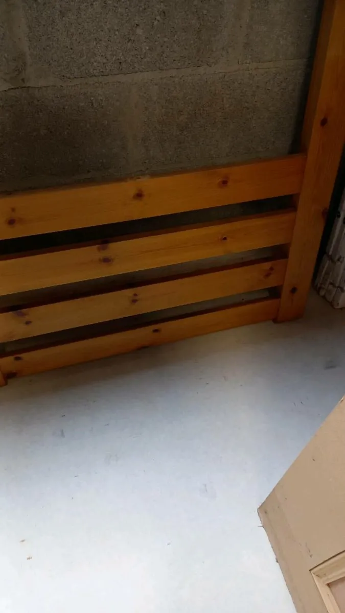 Bed - Image 1