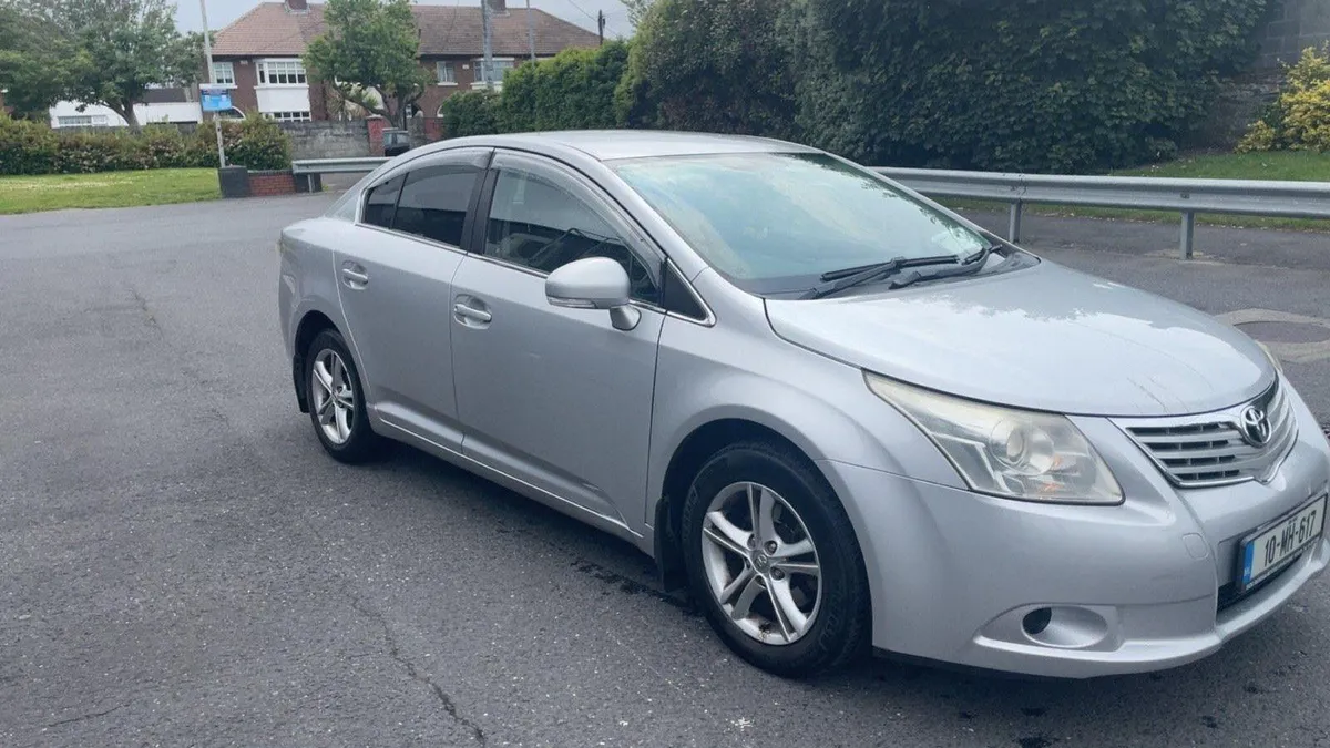 Toyota avensis low mileage non dpf model - Image 1