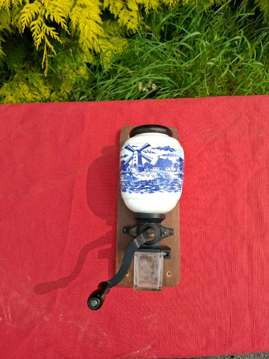 Wall coffee grinder postage possible