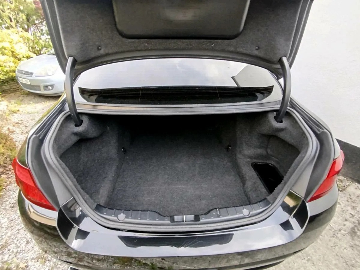 BMW - Image 4
