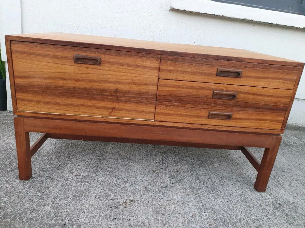 Mid century teak sideboard by alfred cox - Image 3