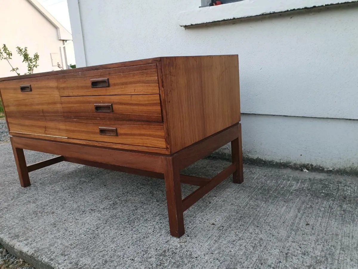 Mid century teak sideboard by alfred cox - Image 4