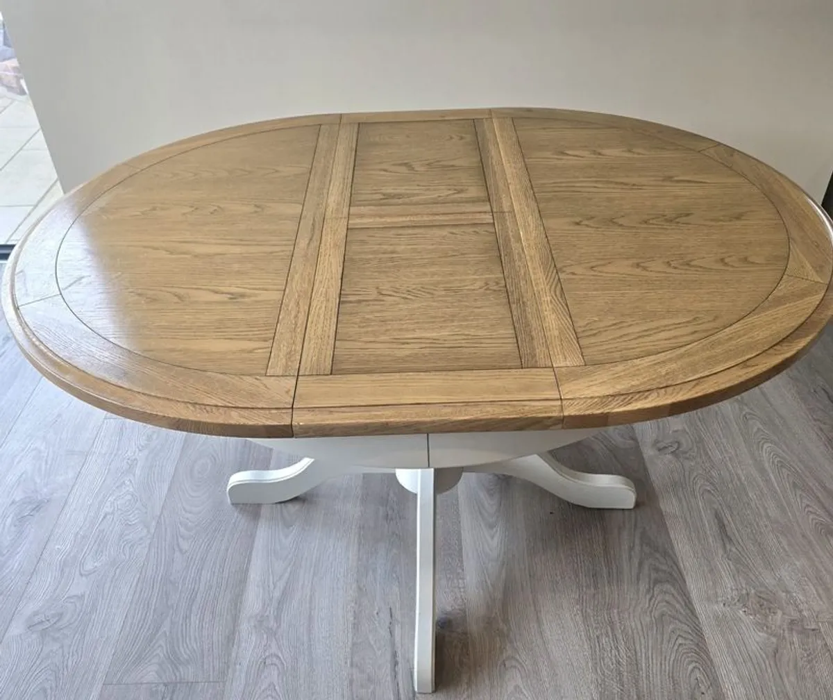 Dining Table and 6 chairs - Image 3