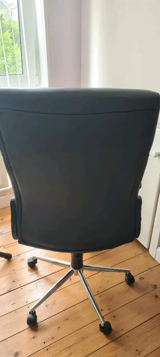 Office chair - Image 2