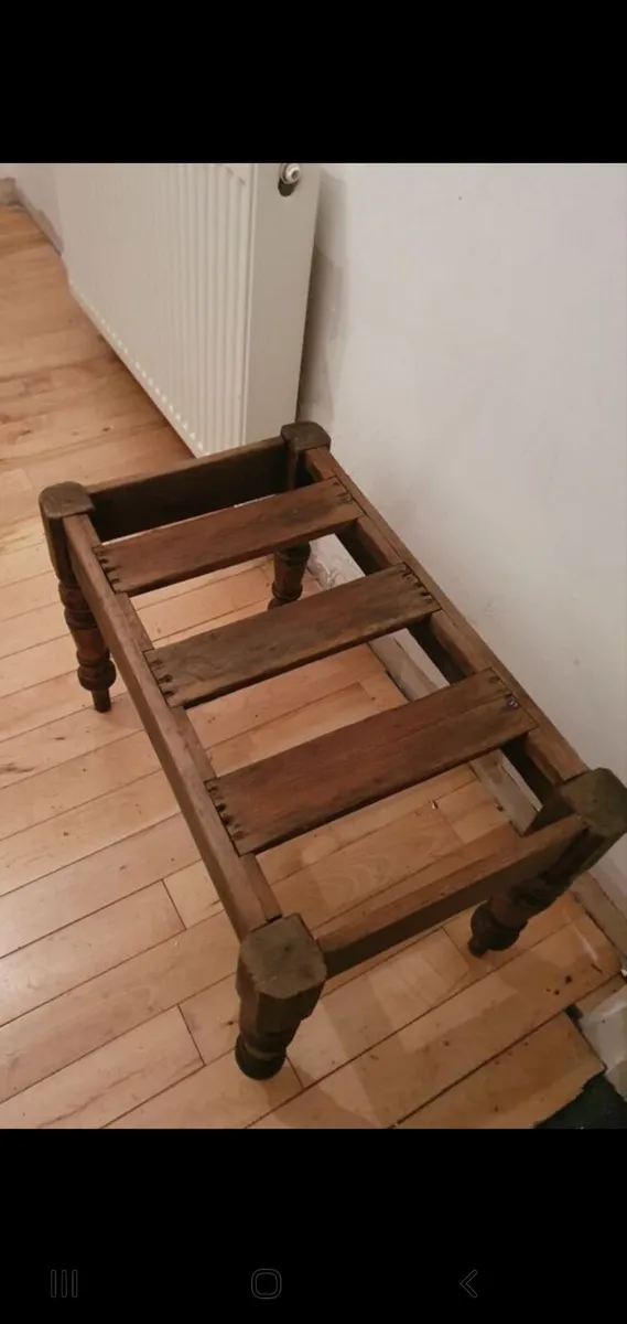 Mid century hotel luggage stand - Image 3