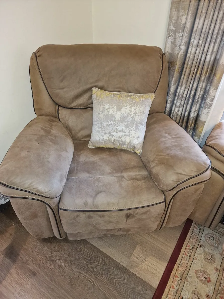 3-2-1 reclining sofa set - Image 3