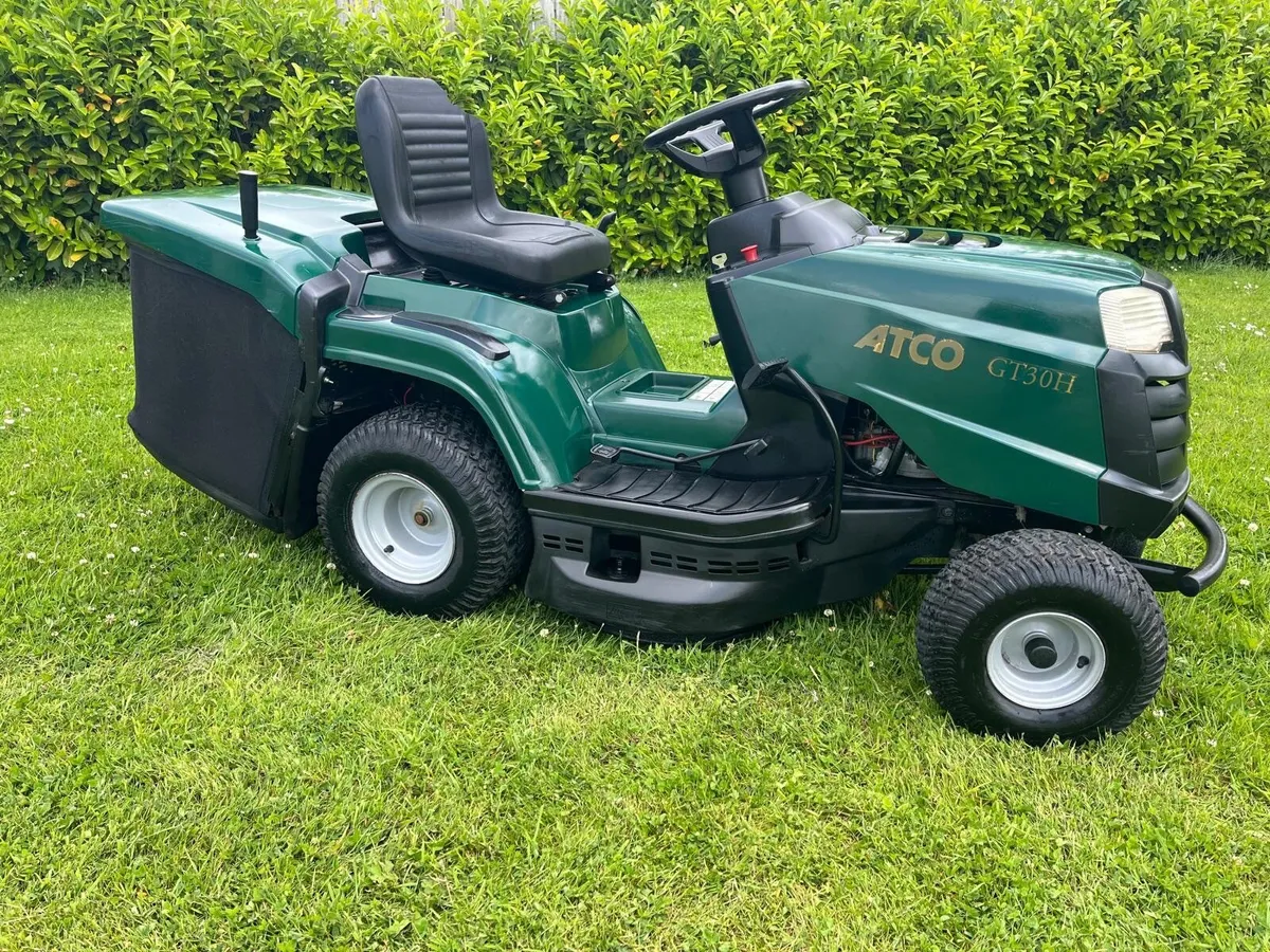 Atco/15hp hydrostatic ride  on lawnmower - Image 3