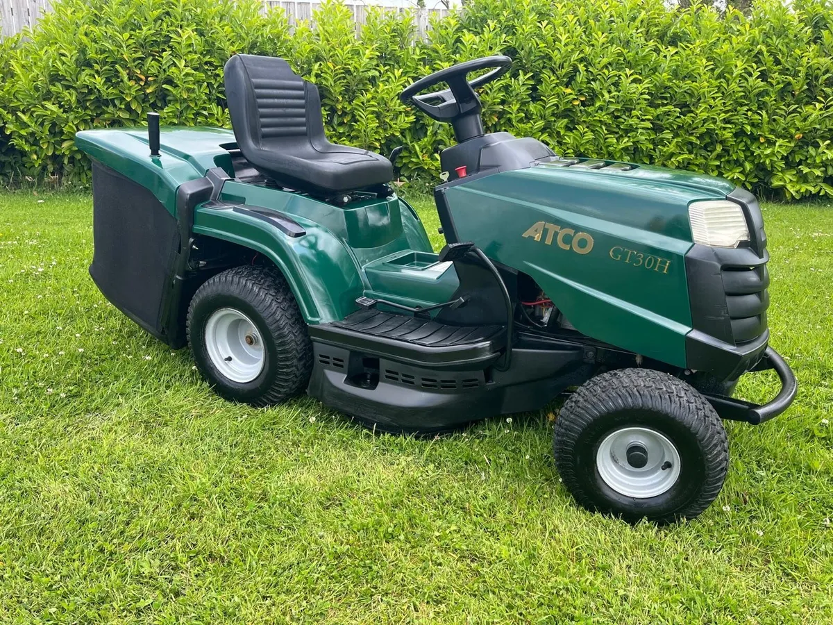 Atco/15hp hydrostatic ride  on lawnmower - Image 4