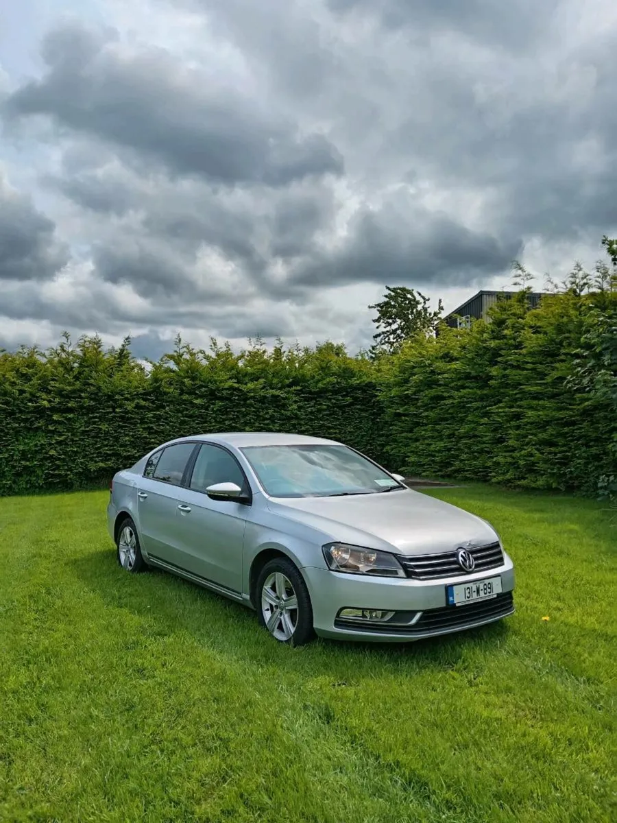 Volkswagen Passat - Image 1
