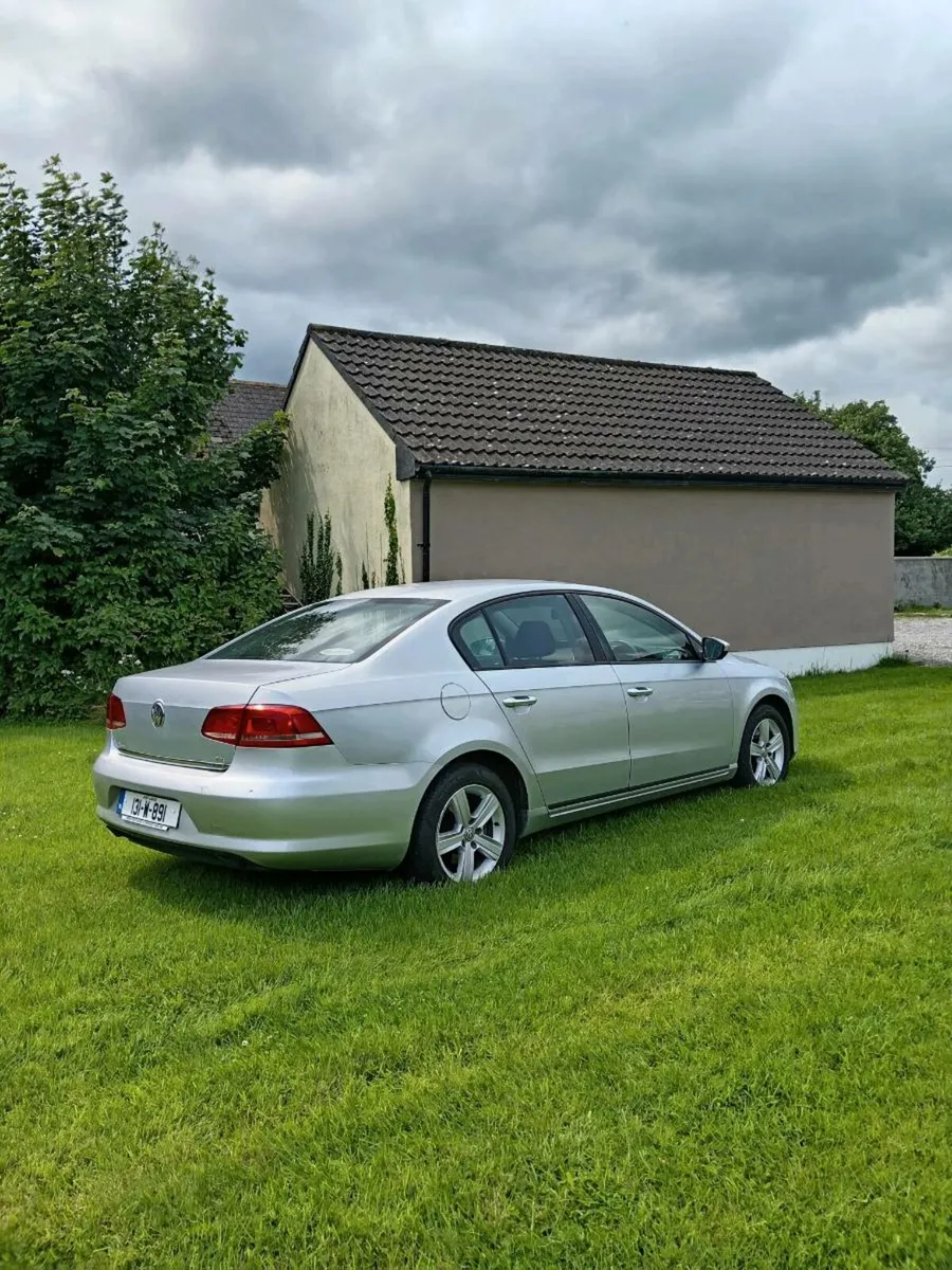 Volkswagen Passat - Image 4