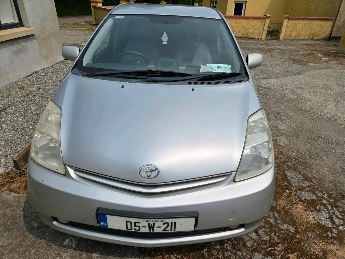 Toyota Prius 2005 - Image 2
