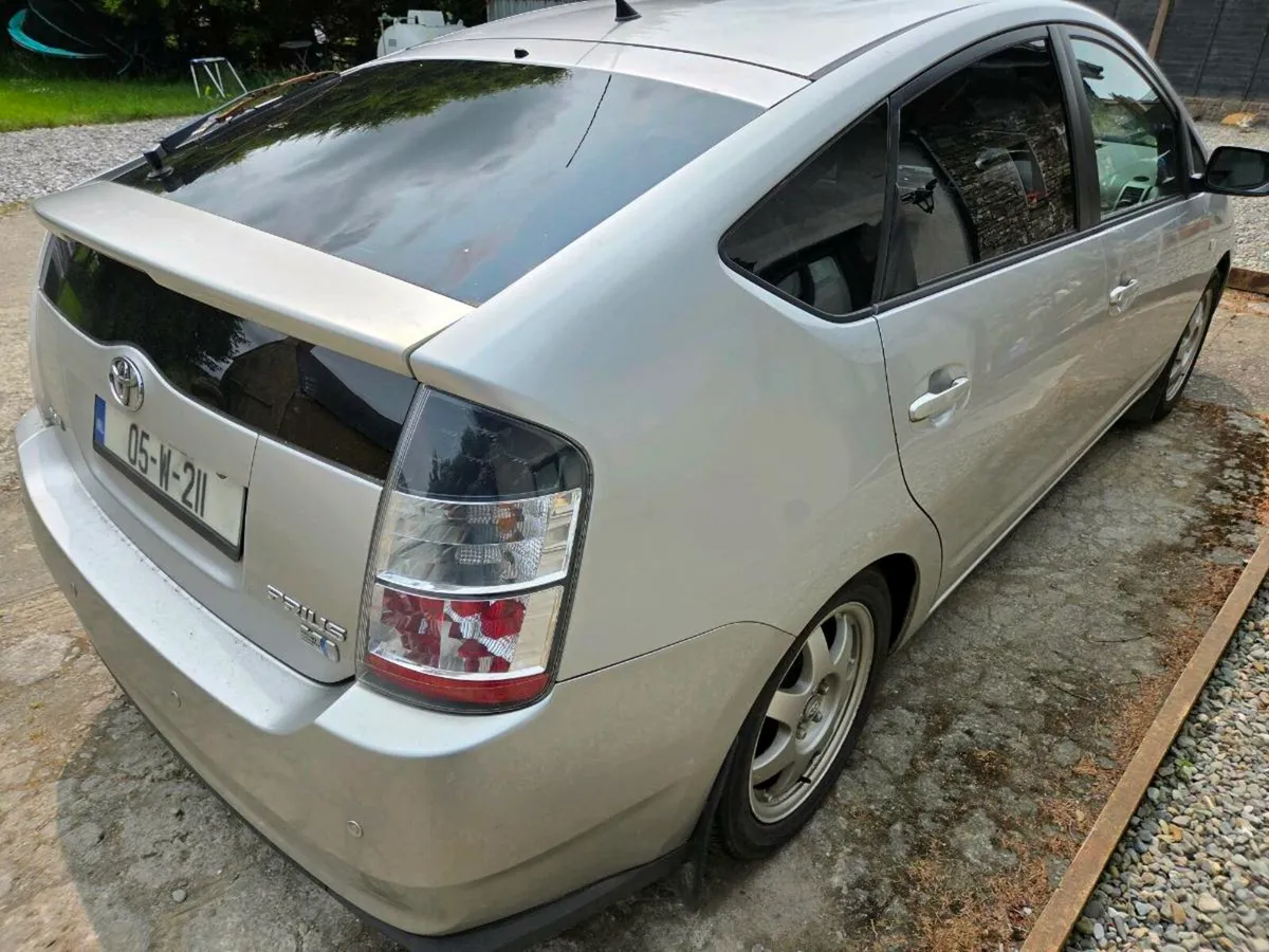 Toyota Prius 2005 - Image 4