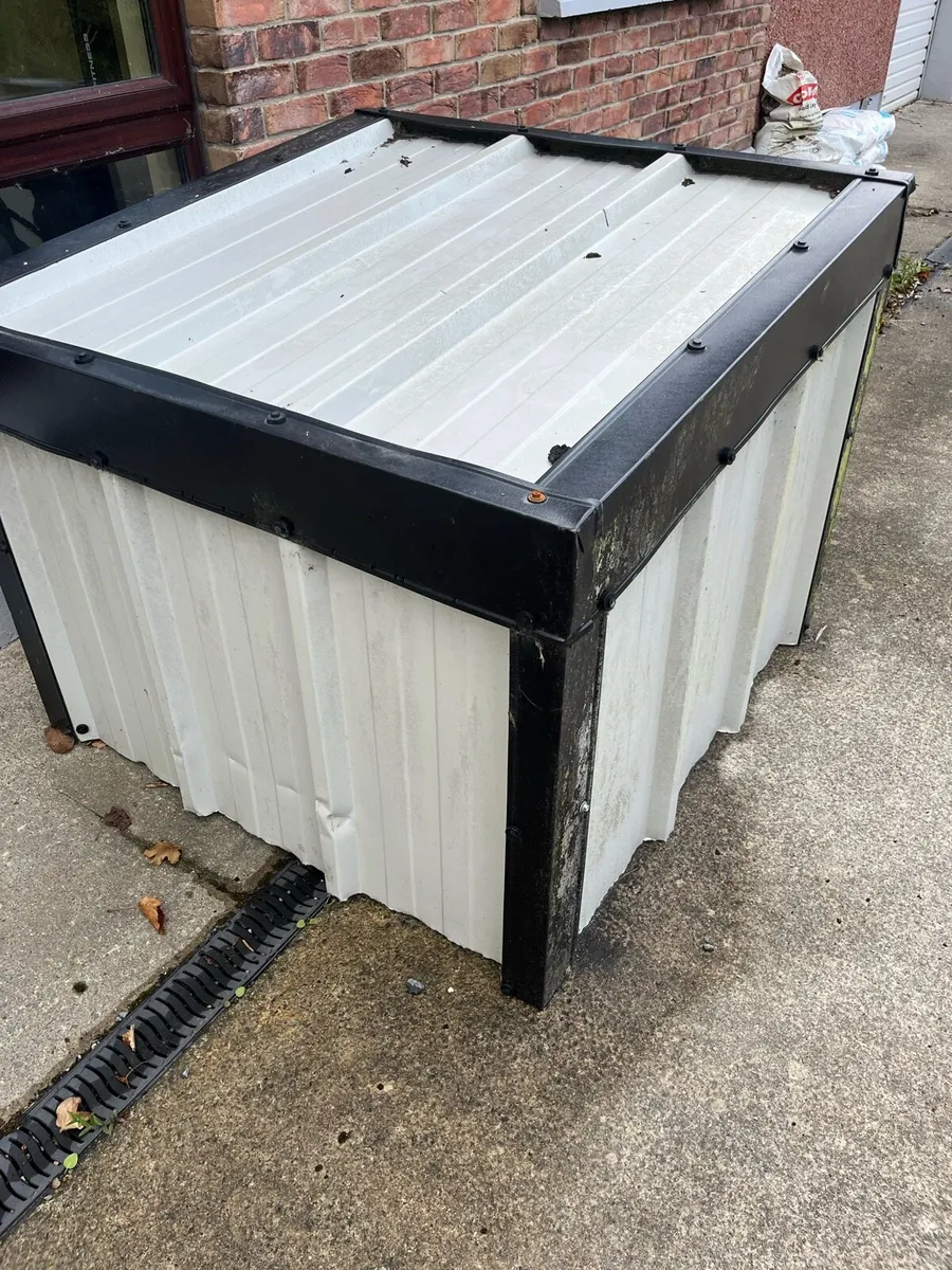 dog kennel - Image 2