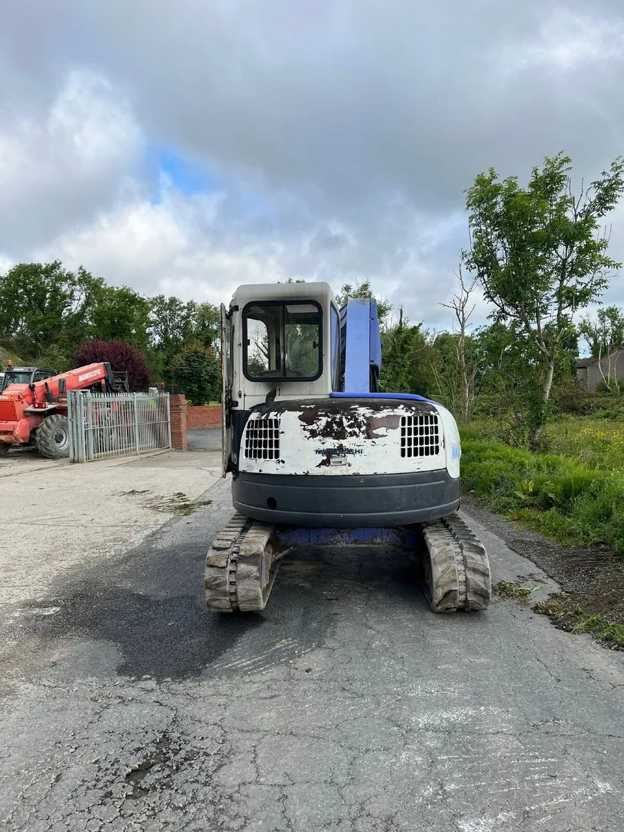 Mitsubishi 5 tonne mini digger - Image 2