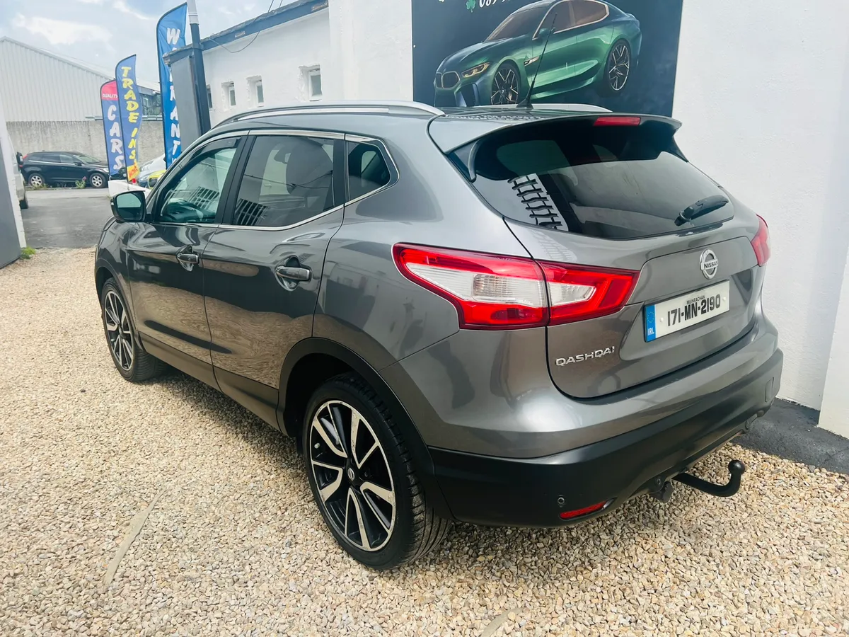 2017 Nissan Qashqai 1.5 Dci Sve *Top spec** - Image 3