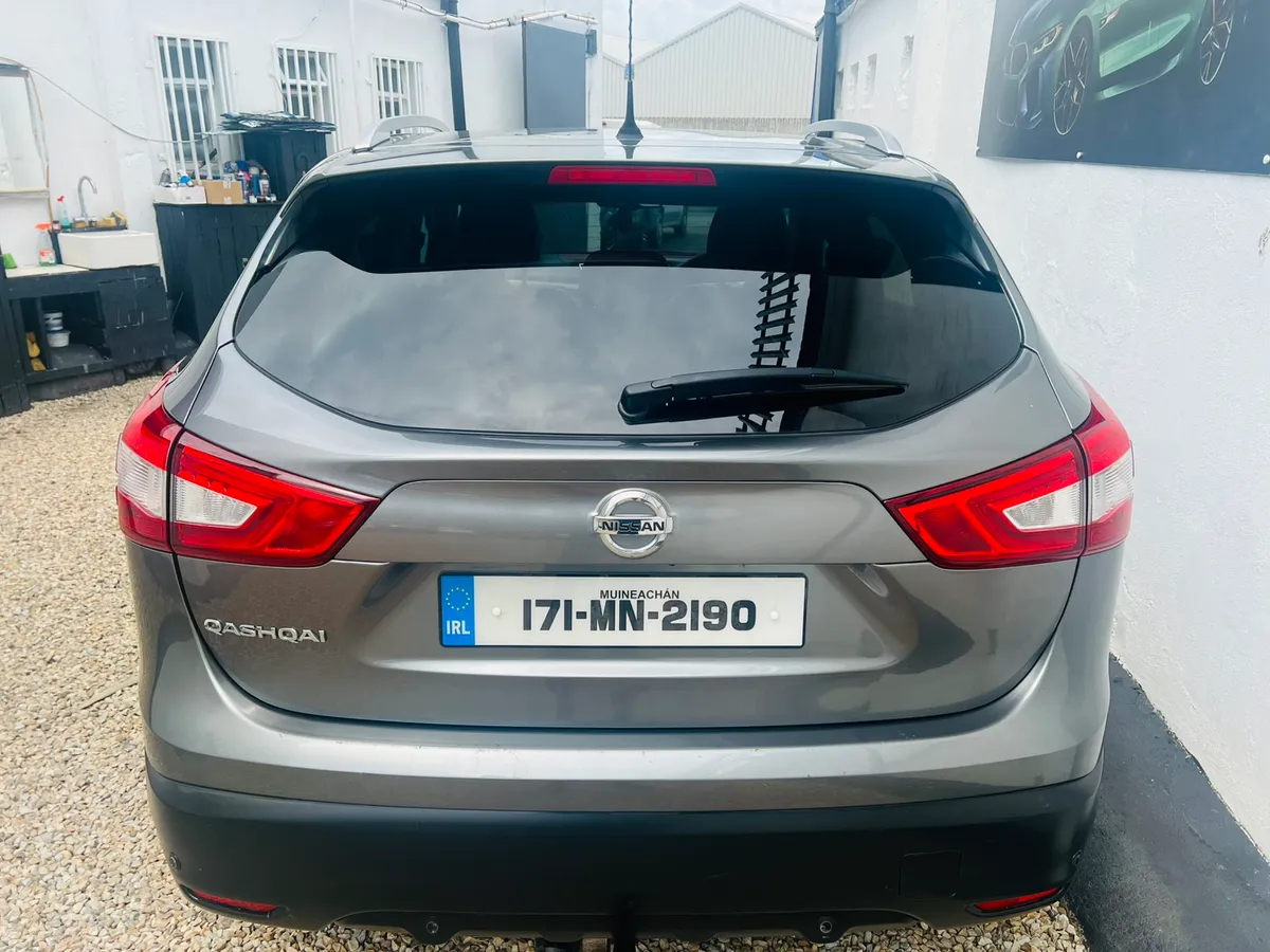 2017 Nissan Qashqai 1.5 Dci Sve *Top spec** - Image 4
