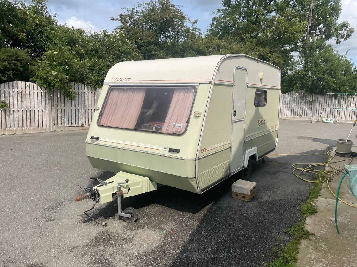 Vintage caravan 5 birth - Image 1