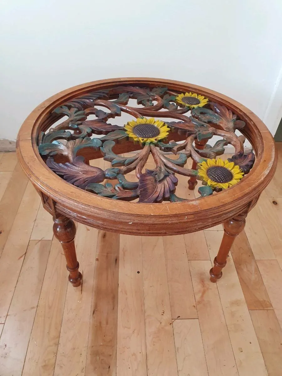 Antique walnut coffee table - Image 1