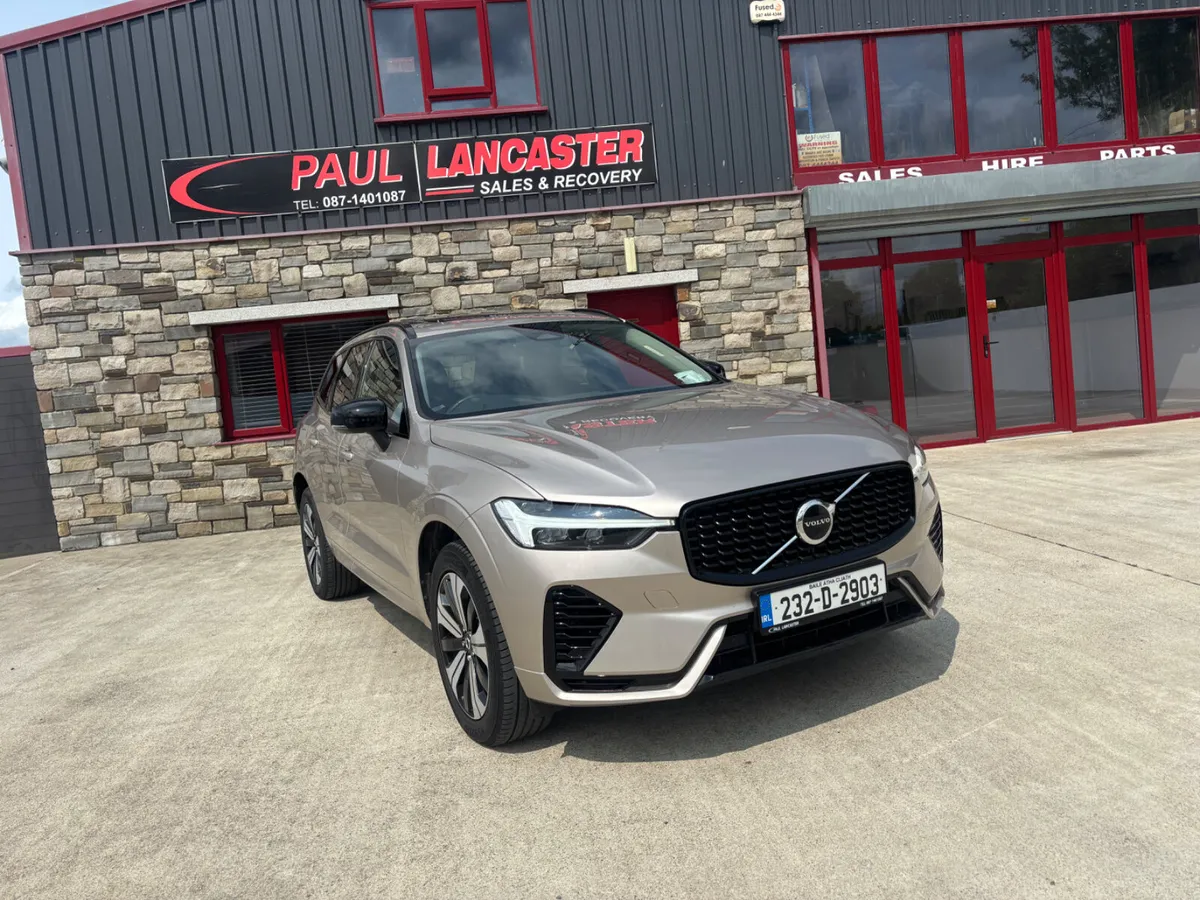 Volvo XC60 2023 - Image 2
