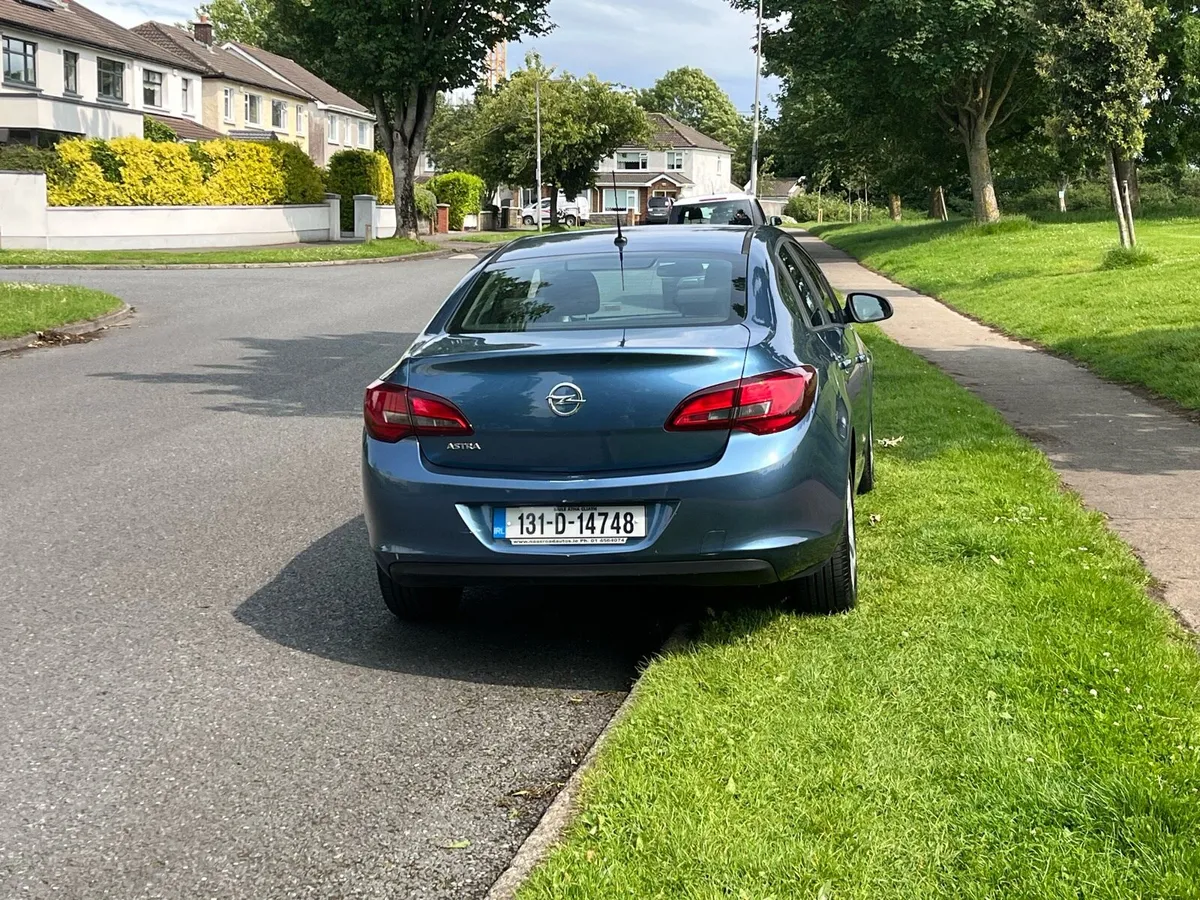 Opel astra sc 1.3cdti 95ps 4dr - Image 3