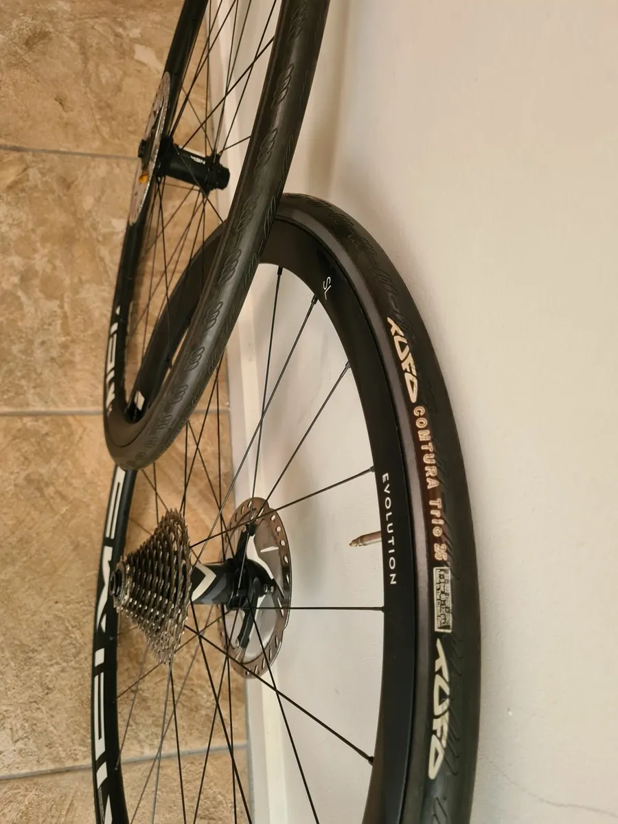 Wheelset for road bike with disc brake - Image 2