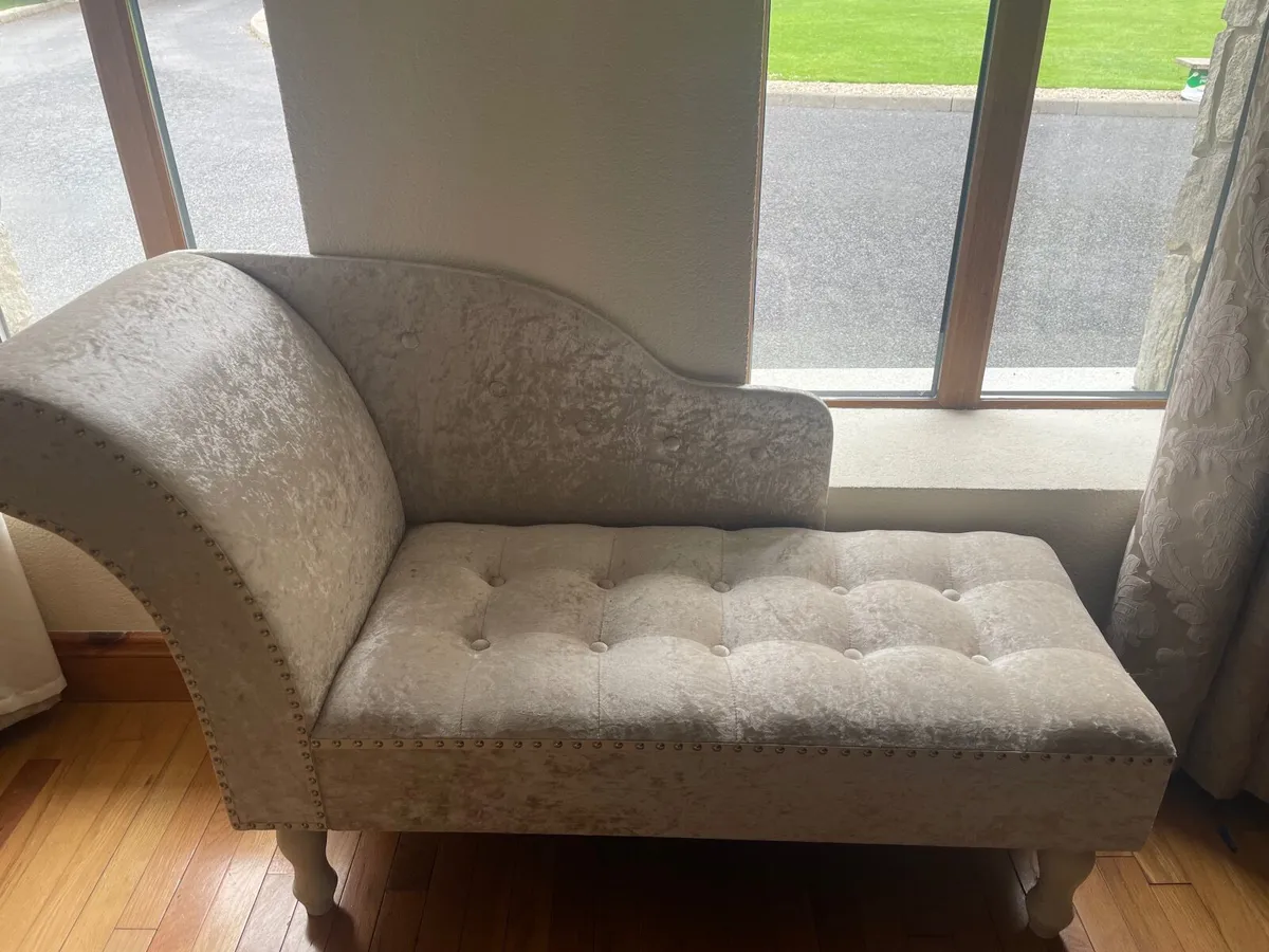 Chaise lounge - Image 1