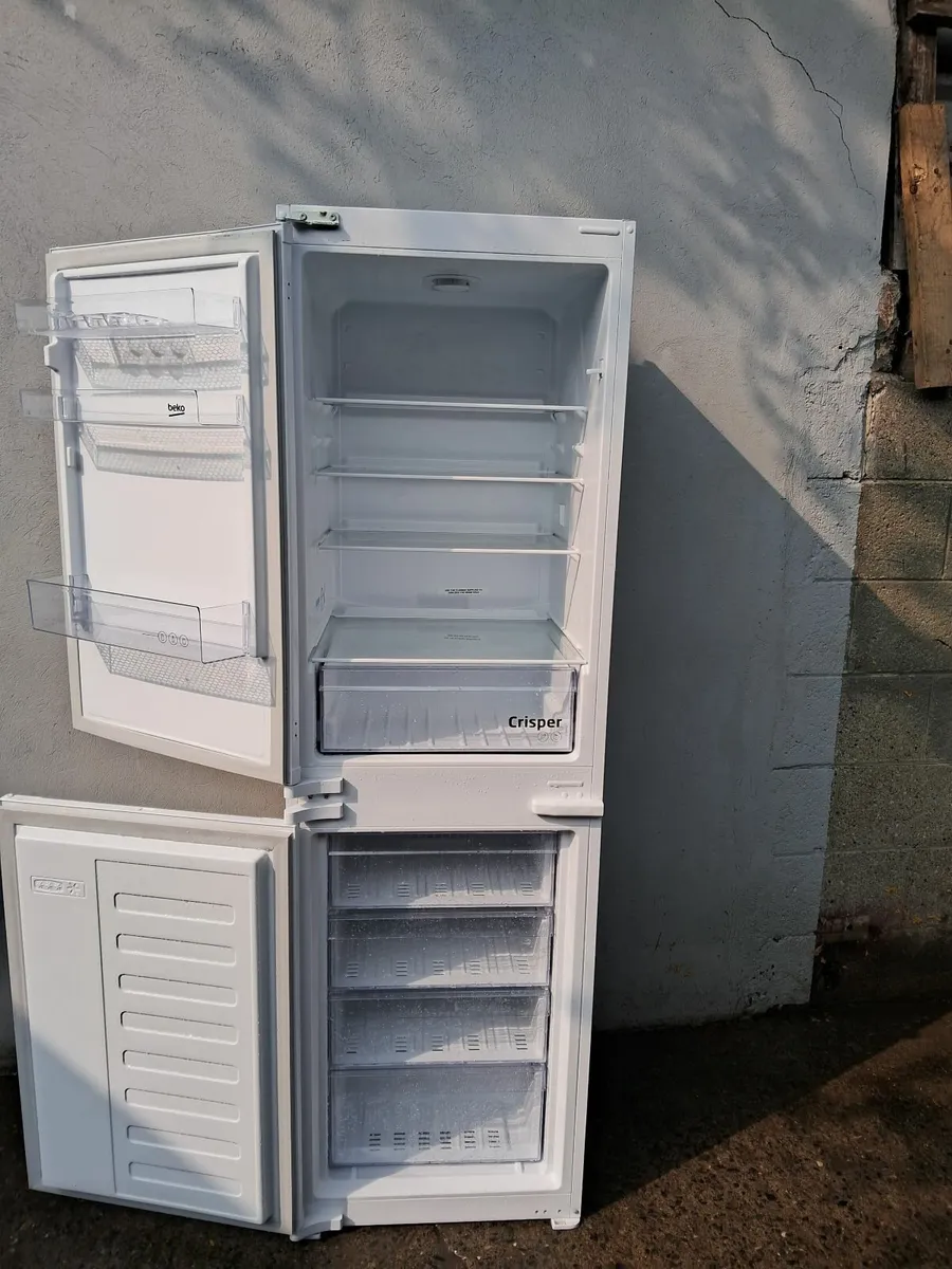 50/50 YEAR OLD INTEGRETED  FRIDGE AND FREEZER - Image 3