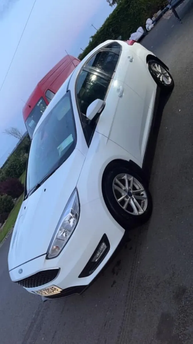Ford Focus 2015 - Image 3