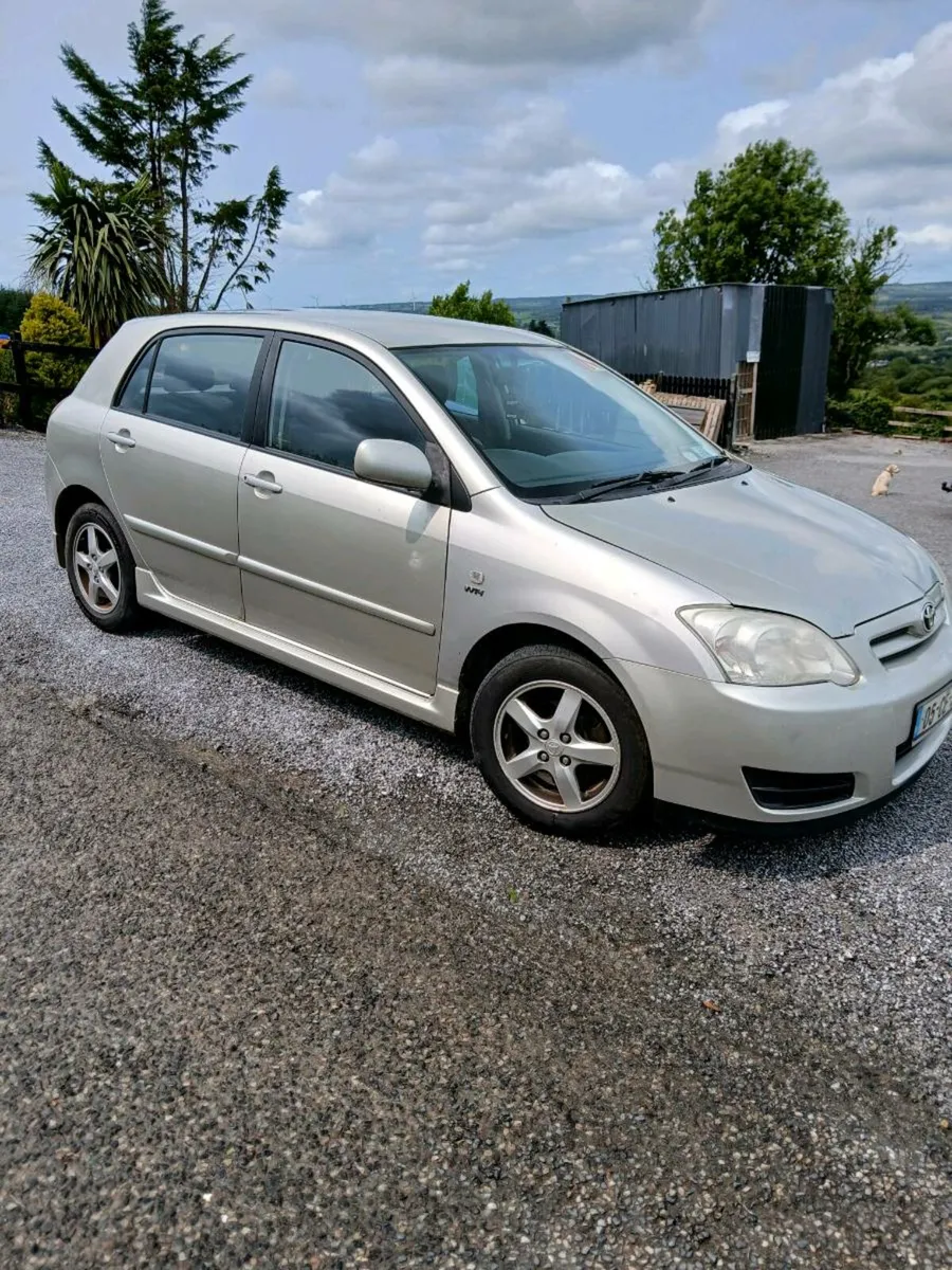Toyota corolla  hatchback 05 - Image 1