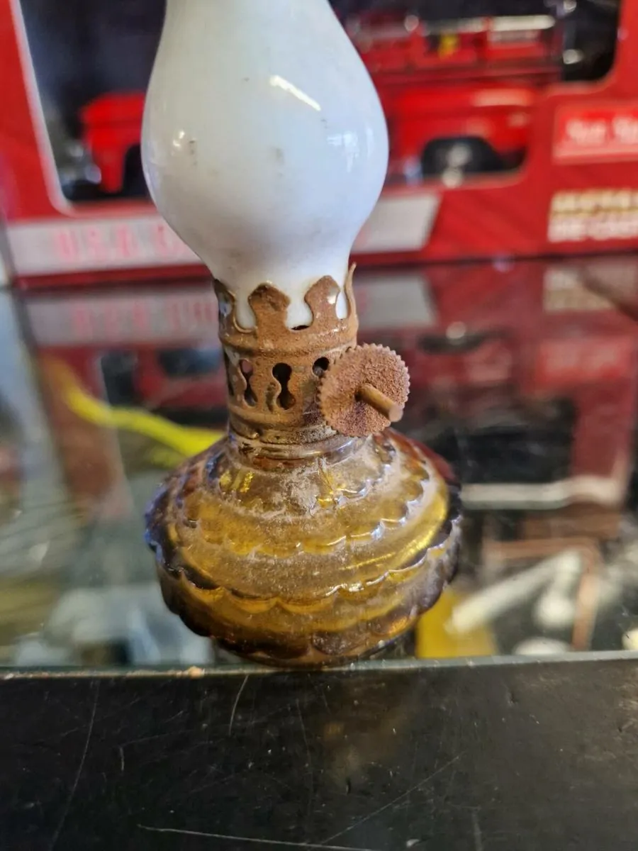 Vintage Minature Oil Lamp - Image 4