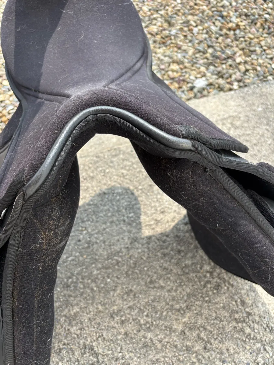 Synthetic Shires Saddle - Image 4