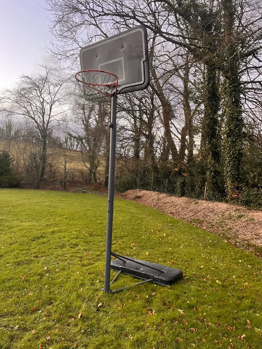 **Basketball stand** - Image 2