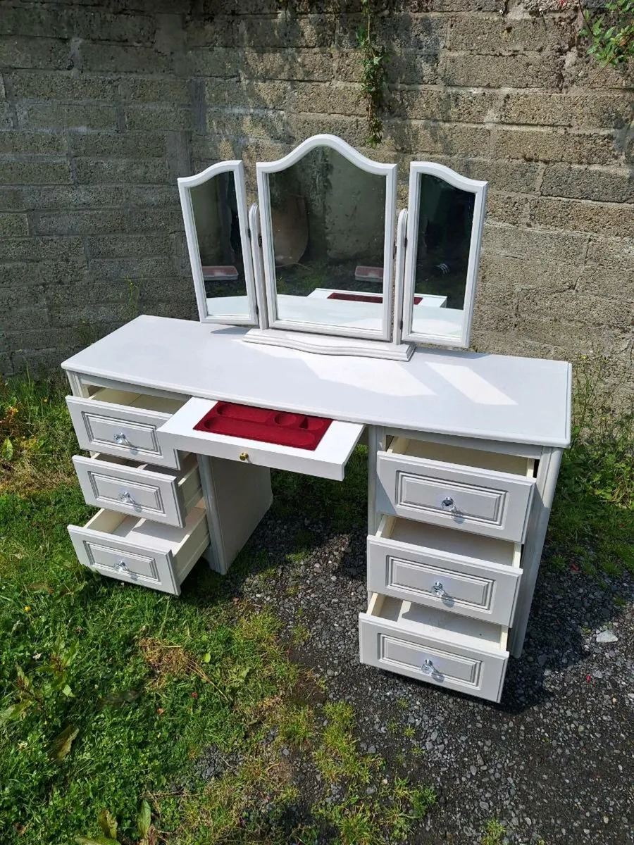 Dressing table (DELIVERY) - Image 1