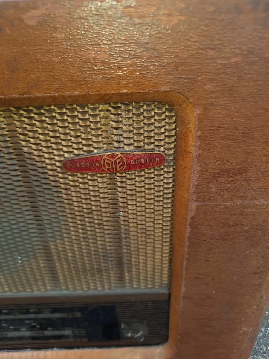 Antique radio - Image 3