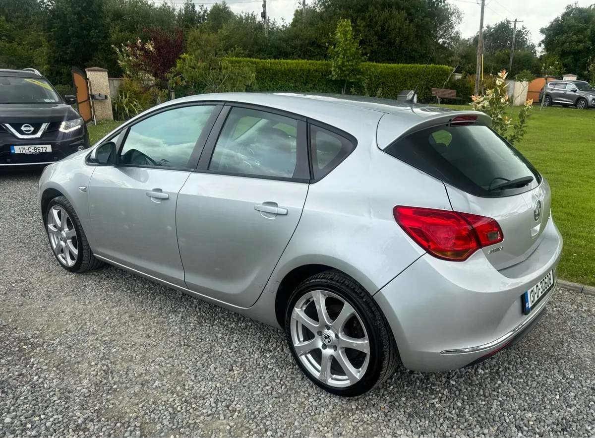 Vauxhall Opel Astra - Image 4
