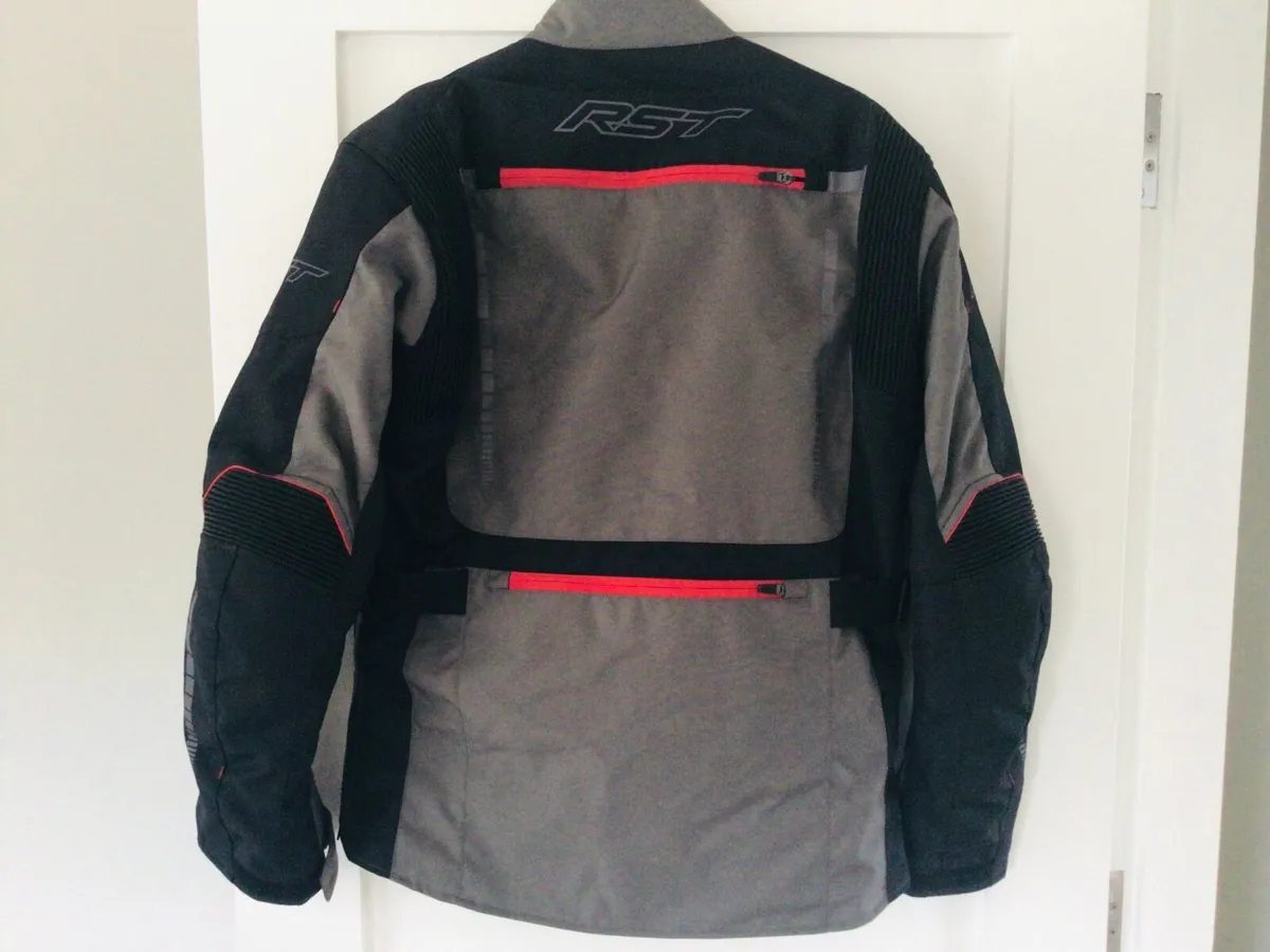 RST/Dainese Motorcycle Gear Size Medium - Image 2
