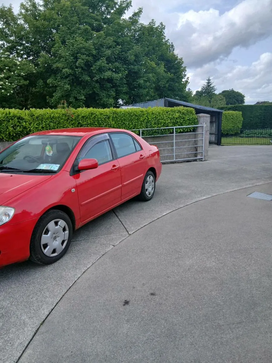 Toyota corolla - Image 2