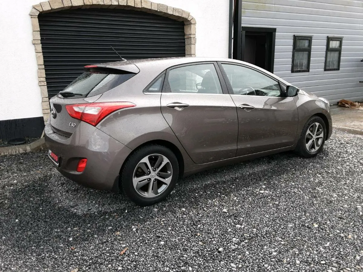 152 Hyundai i30 1.6 Diesel - Image 2
