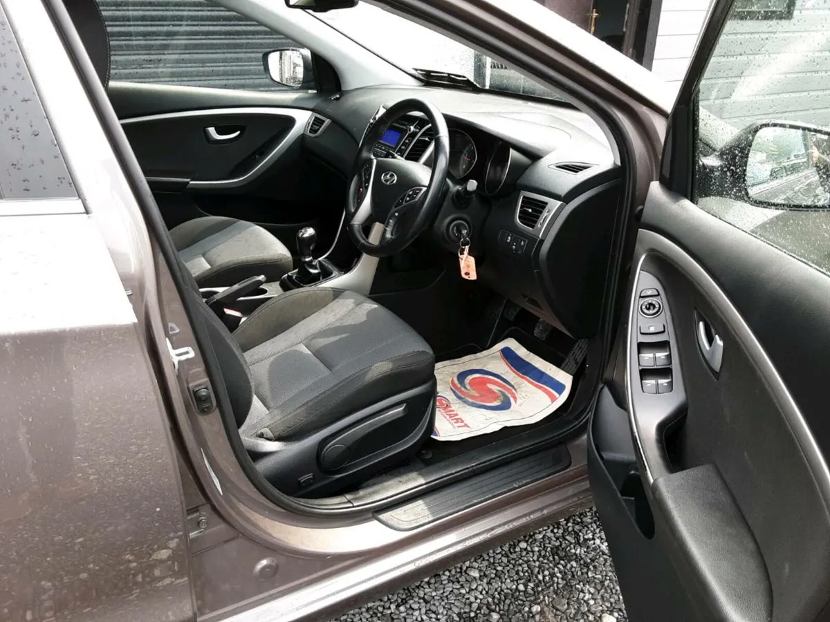 152 Hyundai i30 1.6 Diesel - Image 3