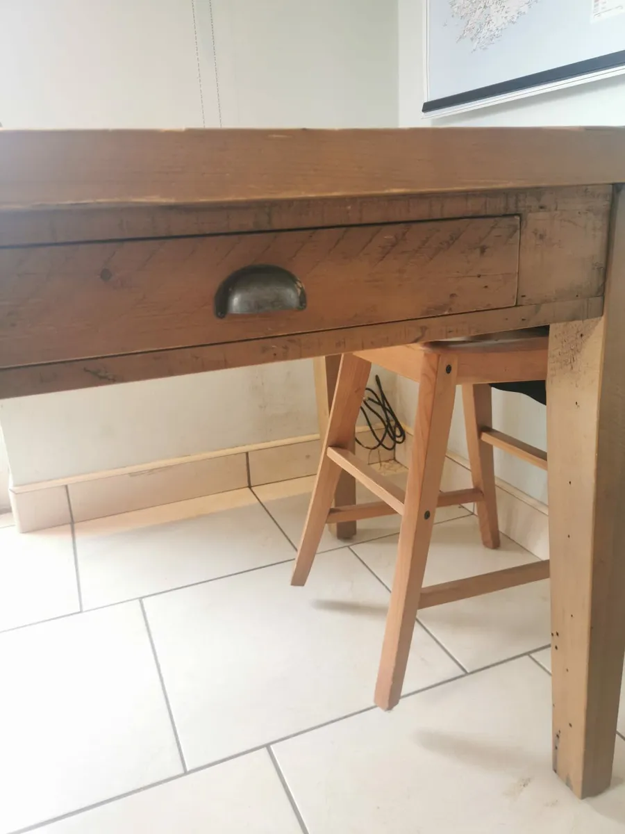 Kitchen table - Image 3