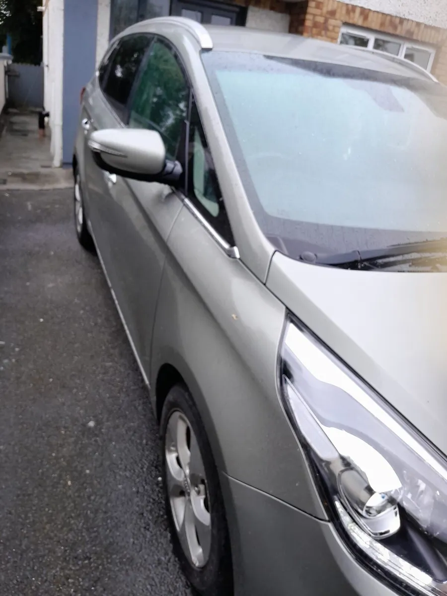 151 Kia Carens 7 seater - Image 4
