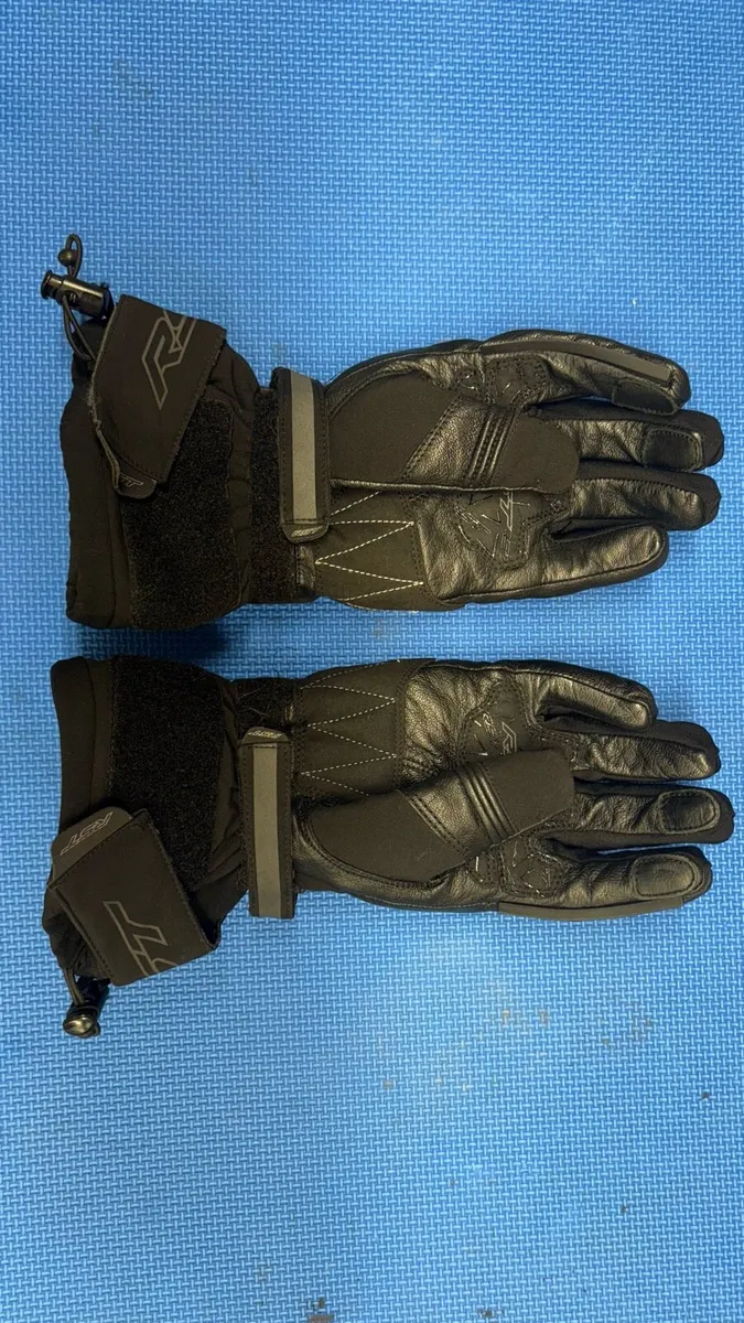 Woman’s RST Motorbike Gloves - Image 2